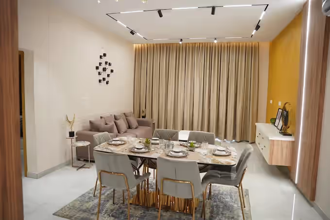 Candeur Crescent image