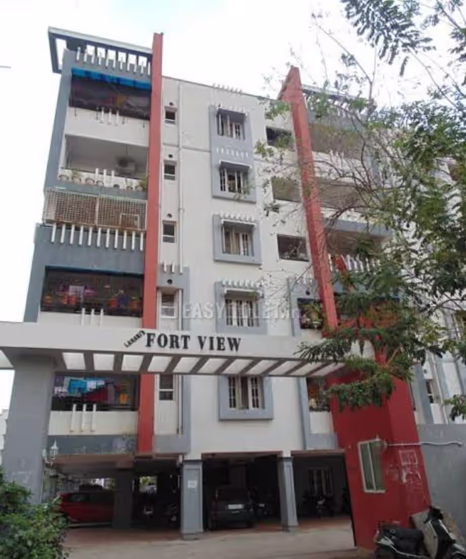 Lahari's Fort View image