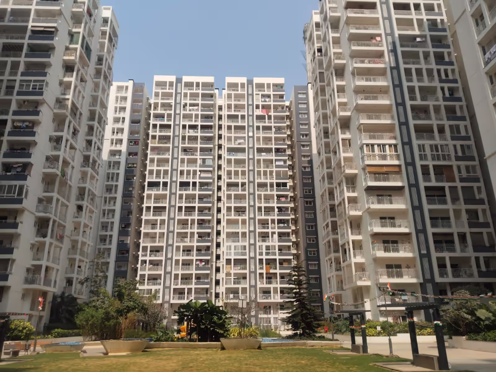 Lansum Etania Apartments image