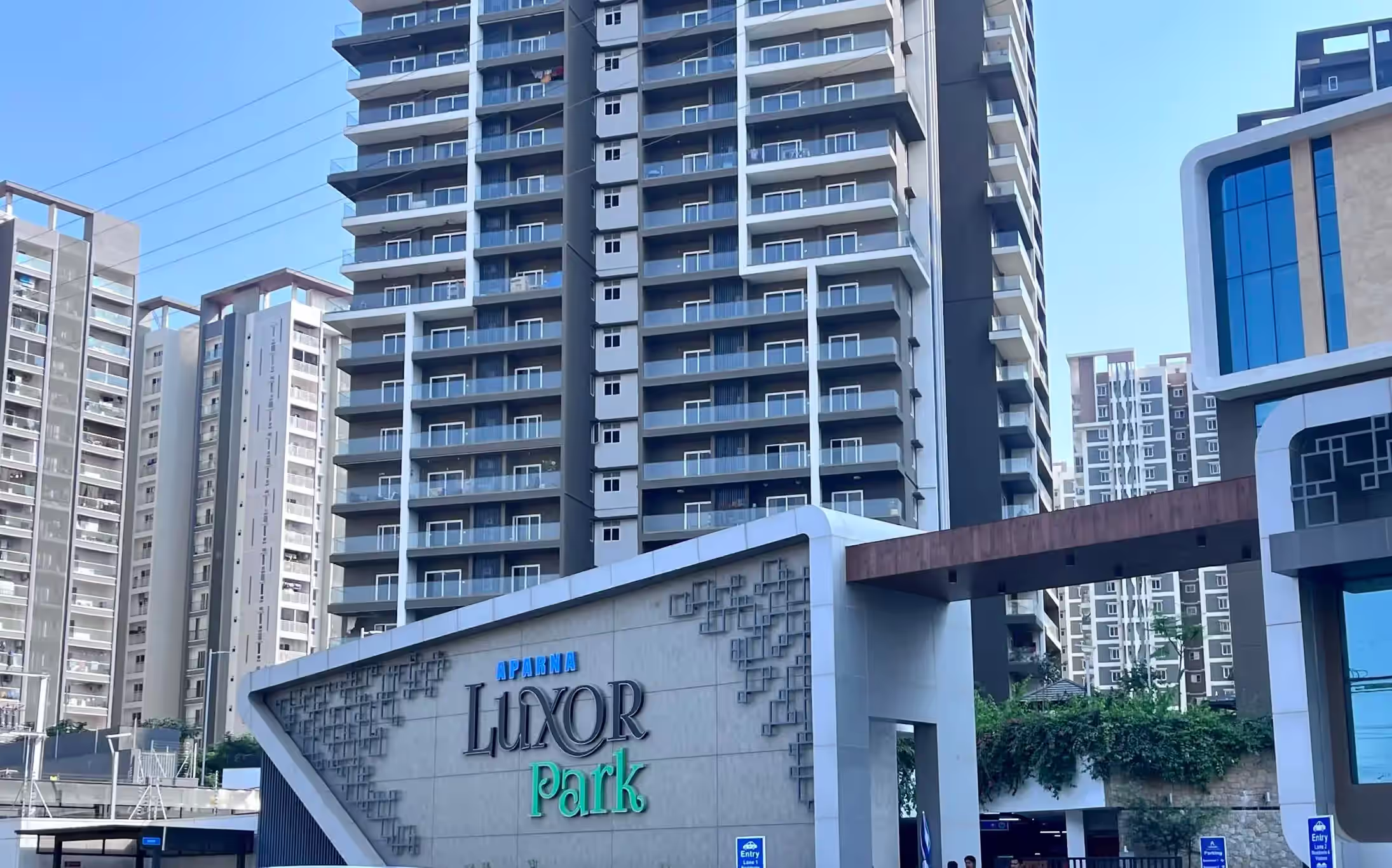 Aparna Luxor Park image