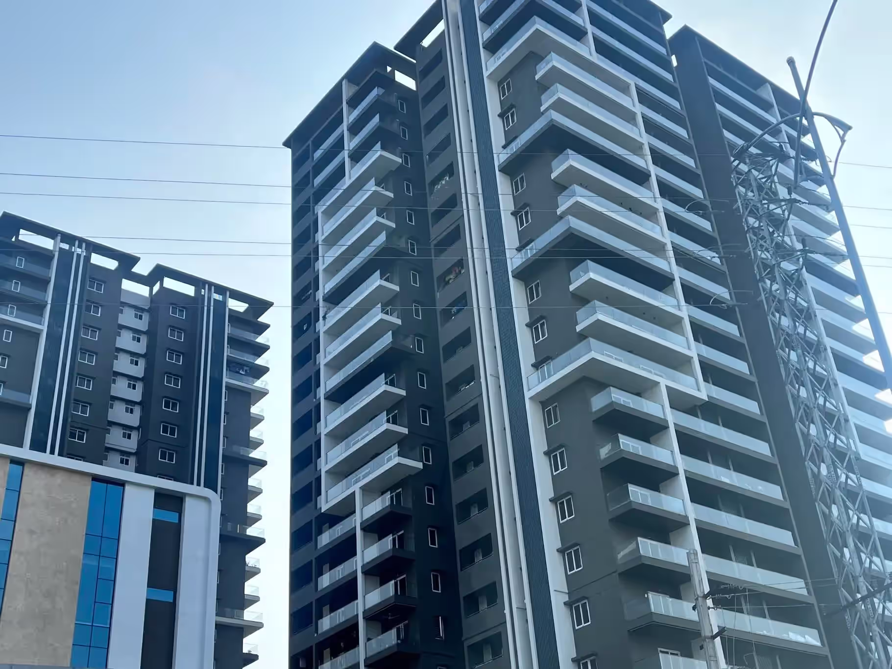 Aparna Luxor Park image